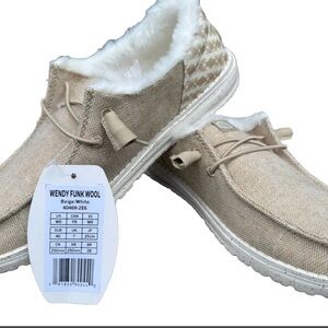 Hey Dude Wendy Funk Wool Comfort Slip On Women's Shoes Sz W9 Color Beige/White